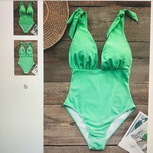 NWT- Cupshe Seafoam Green One Piece Swimsuit